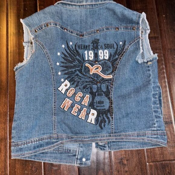 Rocawear vintage studded denim vest size large  Marked as size large 12/14, refe - Picture 5 of 8